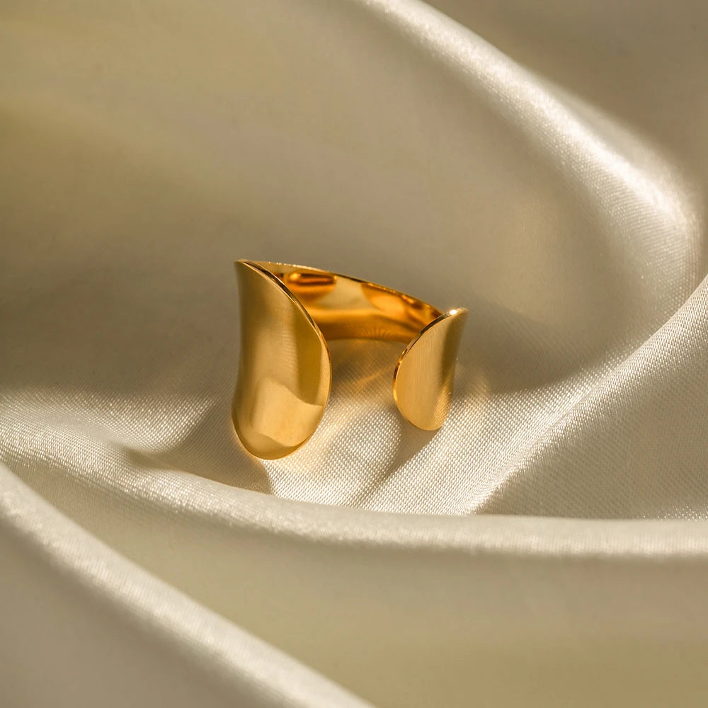 Secession Ring